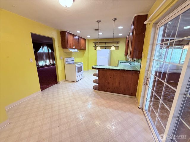 8811 Wildwood Avenue SW, Lakewood, WA 98498