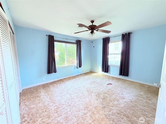 8811 Wildwood Avenue SW, Lakewood, WA 98498