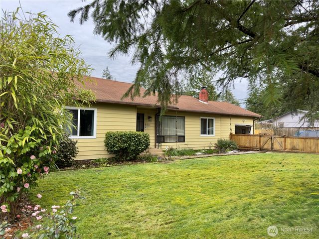 8811 Wildwood Avenue SW, Lakewood, WA 98498