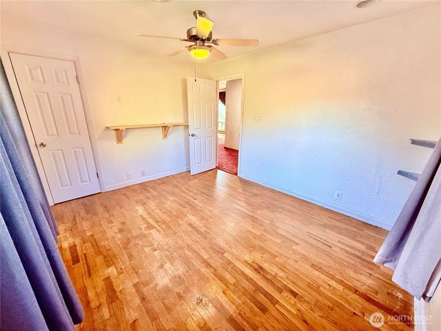 8811 Wildwood Avenue SW, Lakewood, WA 98498