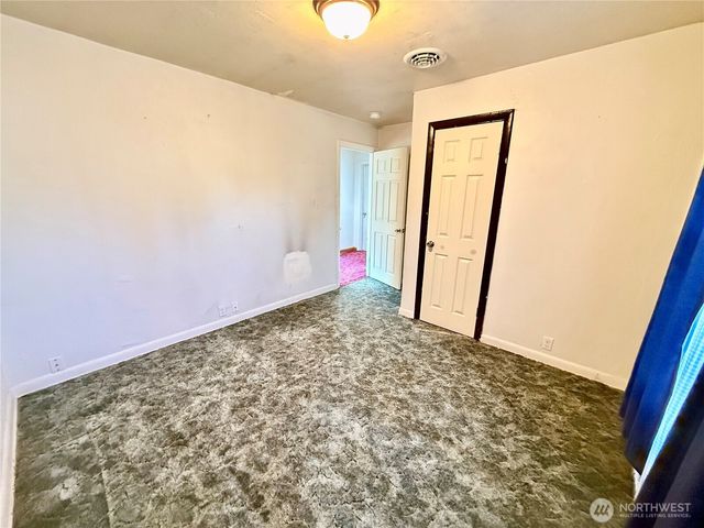 8811 Wildwood Avenue SW, Lakewood, WA 98498