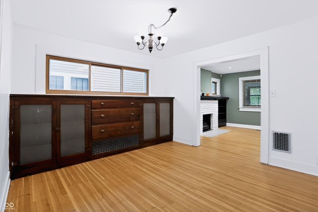 806 N Bosart Avenue, Indianapolis, IN 46201