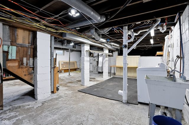 806 N Bosart Avenue, Indianapolis, IN 46201