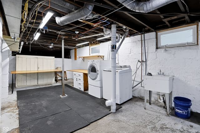 806 N Bosart Avenue, Indianapolis, IN 46201