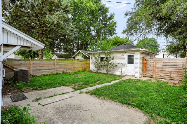 806 N Bosart Avenue, Indianapolis, IN 46201