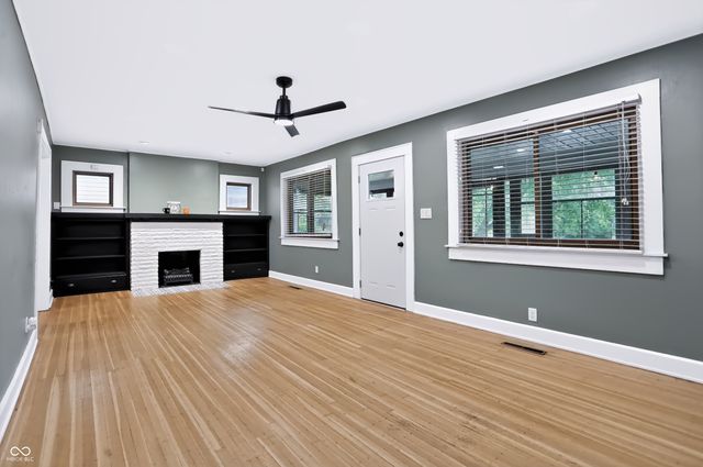 806 N Bosart Avenue, Indianapolis, IN 46201