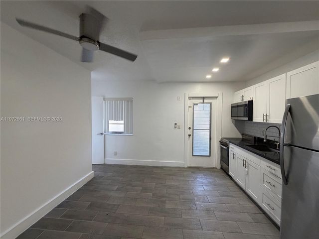 3515 Van Buren Street 102, Hollywood, FL 33021
