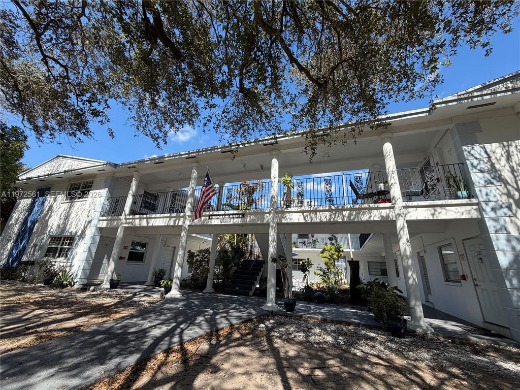 3515 Van Buren Street 102, Hollywood, FL 33021