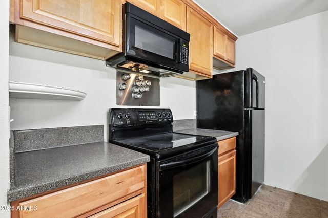 8055 E THOMAS Road N201, Scottsdale, AZ 85251