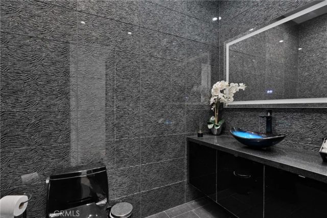 6006 Spring Valley, Hidden Hills, CA 91302