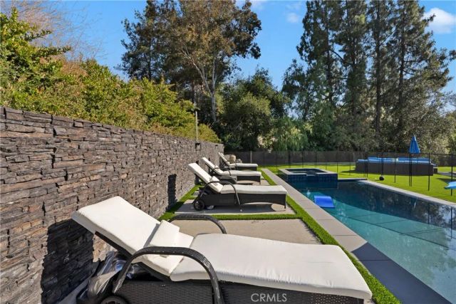 6006 Spring Valley, Hidden Hills, CA 91302