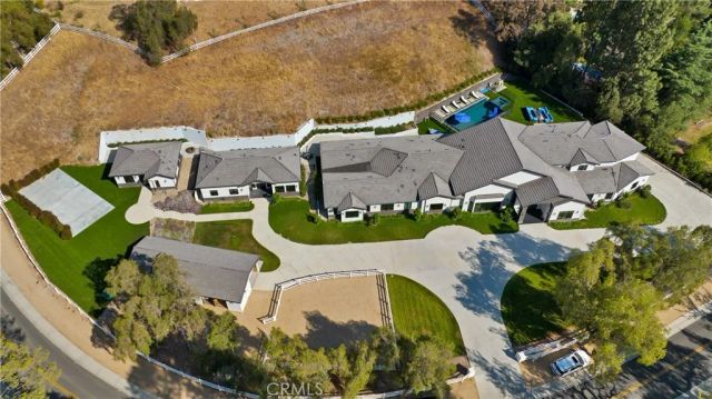 6006 Spring Valley, Hidden Hills, CA 91302