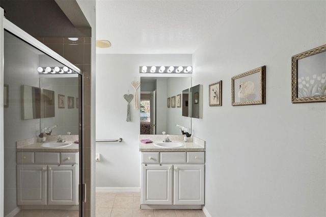8856 COURTYARD LANE, Groveland, FL 34736