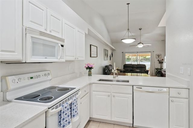 8856 COURTYARD LANE, Groveland, FL 34736