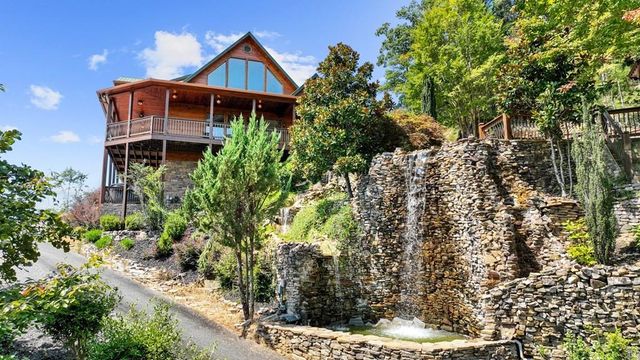 279 Rising Star Lane, Mineral Bluff, GA 30559