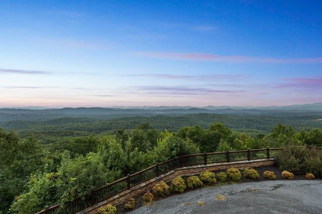 279 Rising Star Lane, Mineral Bluff, GA 30559