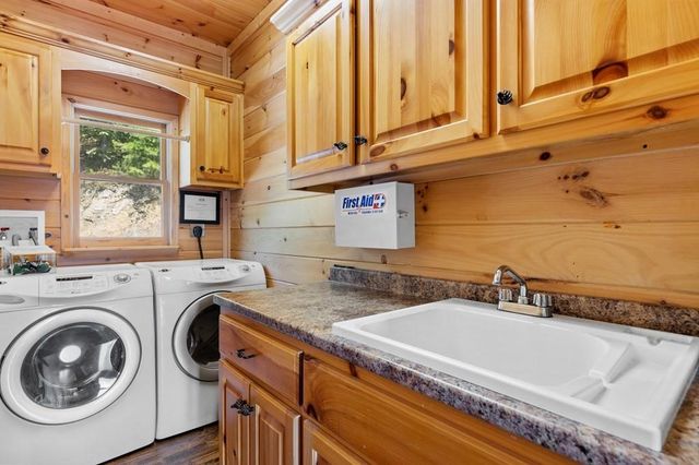 279 Rising Star Lane, Mineral Bluff, GA 30559