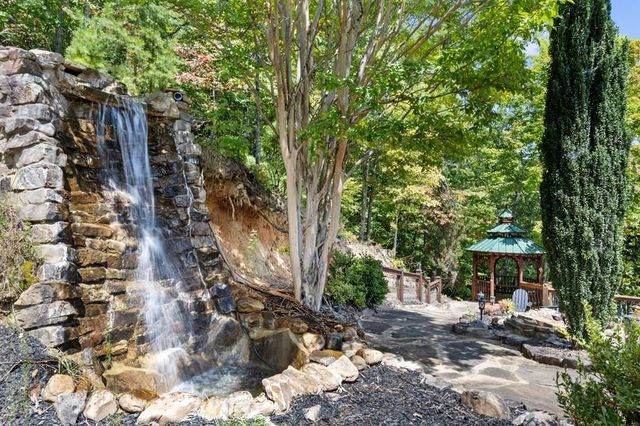 279 Rising Star Lane, Mineral Bluff, GA 30559