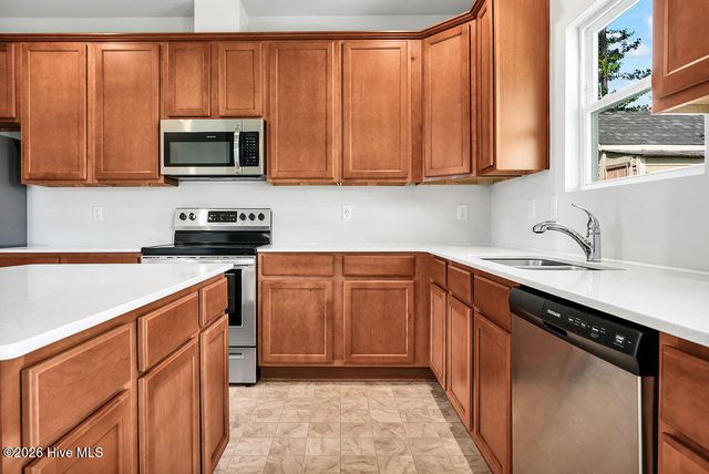 266 E Red Head Circle, Sneads Ferry, NC 28460