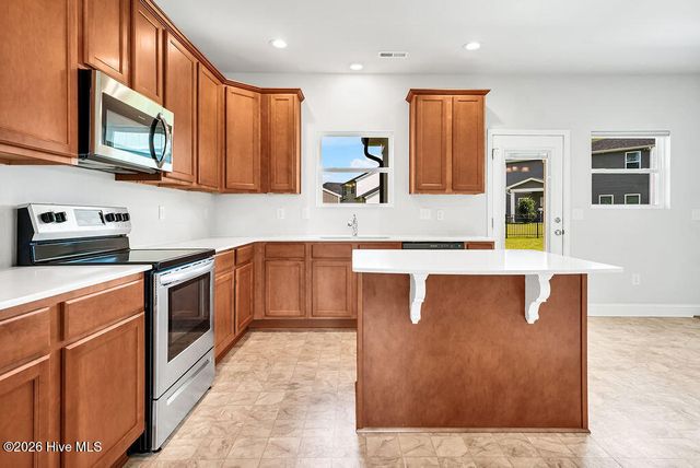 266 E Red Head Circle, Sneads Ferry, NC 28460