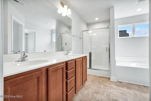 266 E Red Head Circle, Sneads Ferry, NC 28460