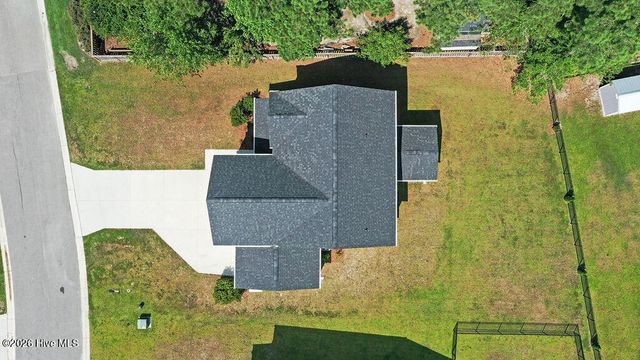 266 E Red Head Circle, Sneads Ferry, NC 28460
