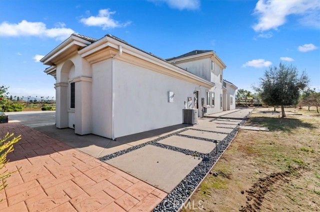 9830 Cleveland, Riverside, CA 92503