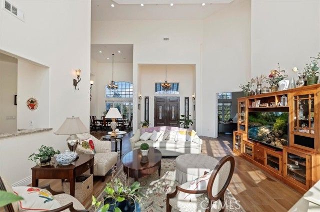 9830 Cleveland, Riverside, CA 92503