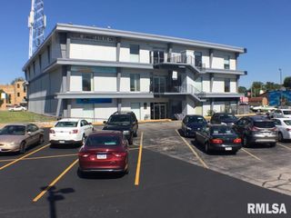 1706 N BRADY Street # 207, Davenport, IA 52803