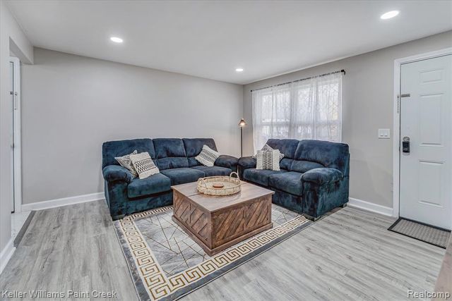 2148 Champagne Drive, Ann Arbor, MI 48108