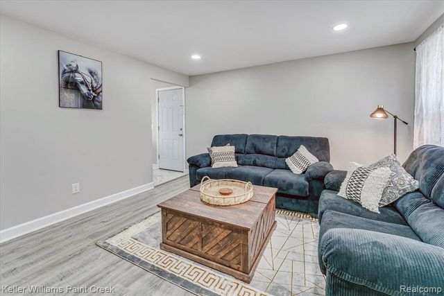 2148 Champagne Drive, Ann Arbor, MI 48108