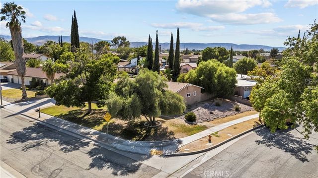 42827 Kilham Avenue, Lancaster, CA 93534