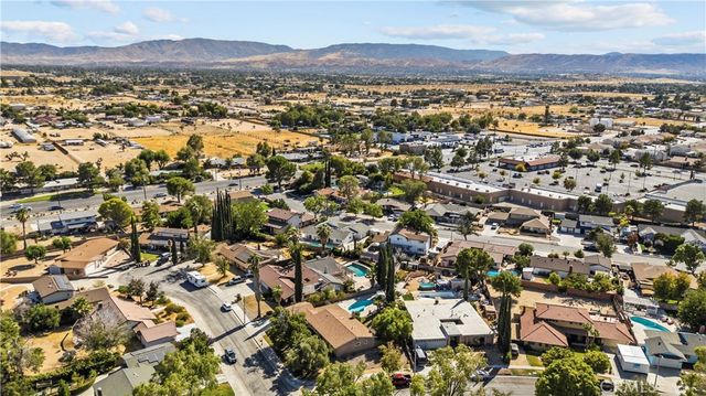 42827 Kilham Avenue, Lancaster, CA 93534