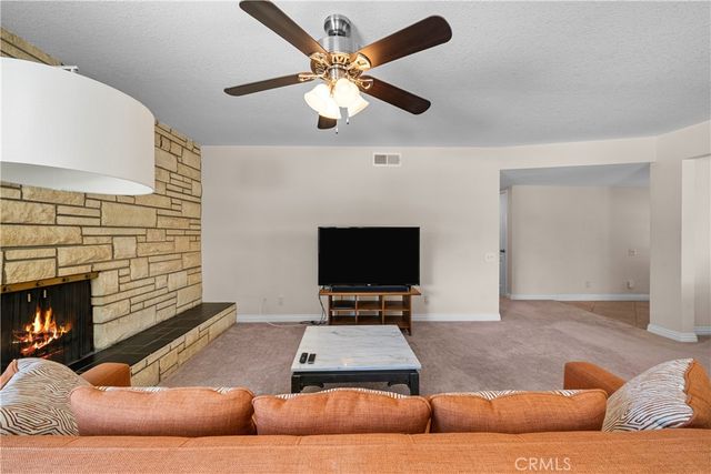 42827 Kilham Avenue, Lancaster, CA 93534
