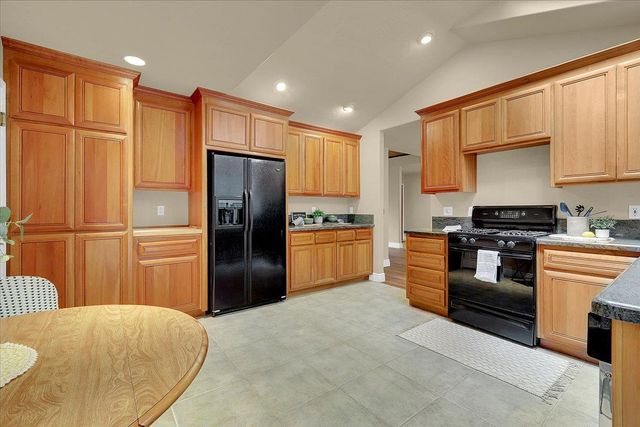 12593 Red Dog Rd, Nevada City, CA 95959