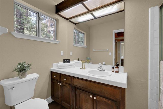 12593 Red Dog Rd, Nevada City, CA 95959