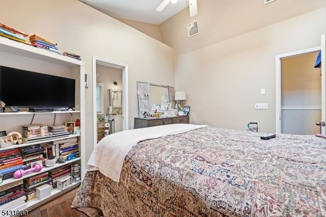 160 Ashland Ave, Bloomfield Twp., NJ 07003