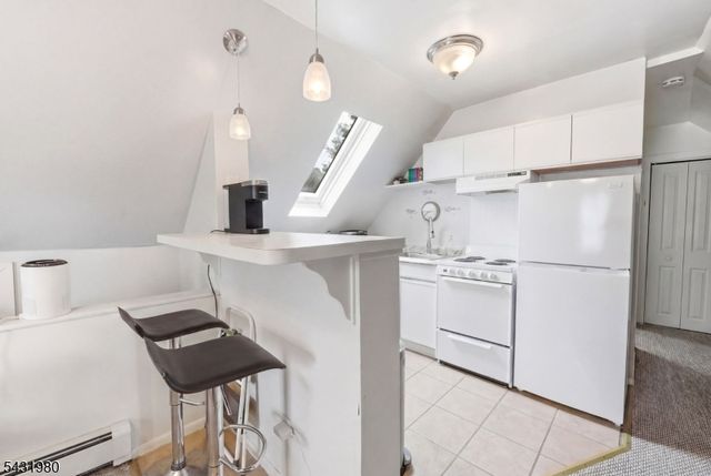 160 Ashland Ave, Bloomfield Twp., NJ 07003