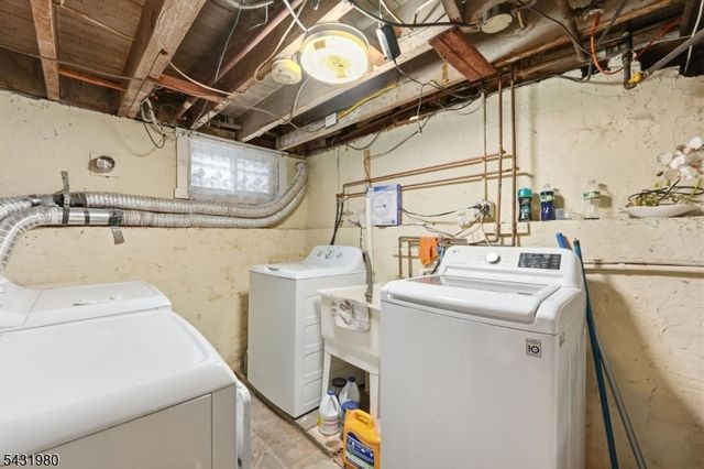160 Ashland Ave, Bloomfield Twp., NJ 07003