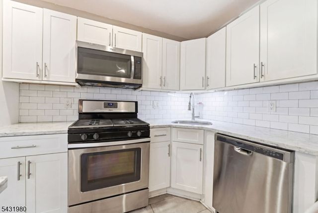 160 Ashland Ave, Bloomfield Twp., NJ 07003