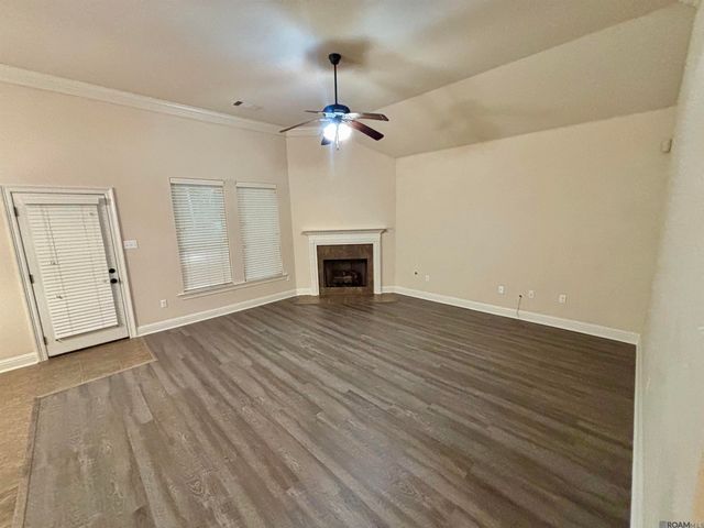 25406 Lake Providence Dr, Denham Springs, LA 70726