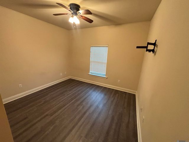 25406 Lake Providence Dr, Denham Springs, LA 70726