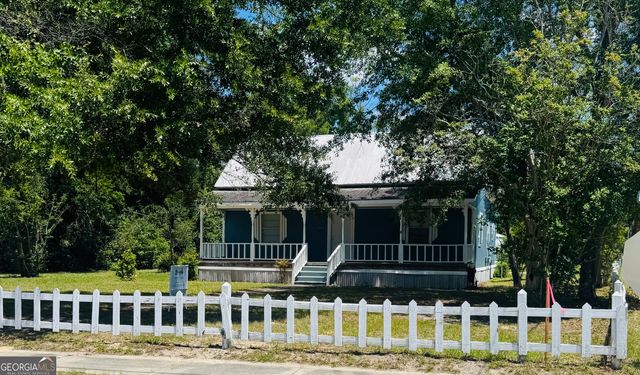 205 E Brumby Avenue, Reidsville, GA 30453