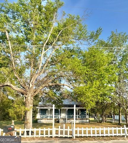 205 E Brumby Avenue, Reidsville, GA 30453