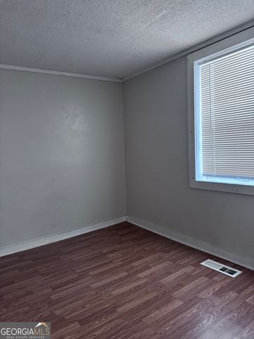 205 E Brumby Avenue, Reidsville, GA 30453