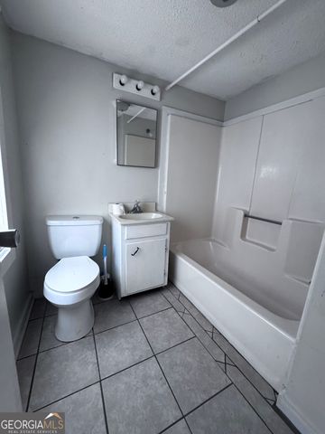 205 E Brumby Avenue, Reidsville, GA 30453