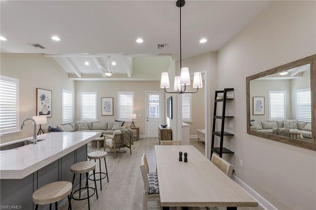 7184 Cayo Coco LN, Naples, FL 34113