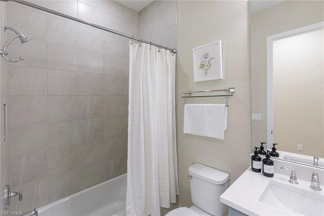 7184 Cayo Coco LN, Naples, FL 34113