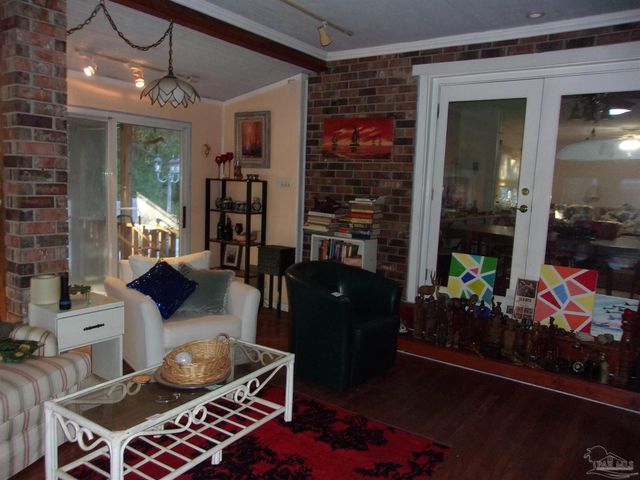 5055 Serry Ln, Pace, FL 32571