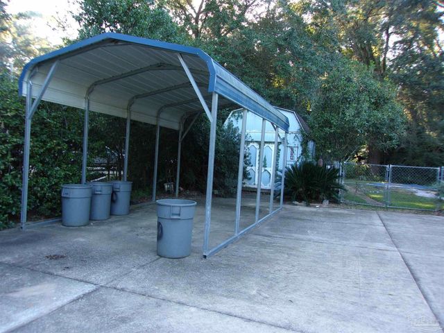 5055 Serry Ln, Pace, FL 32571